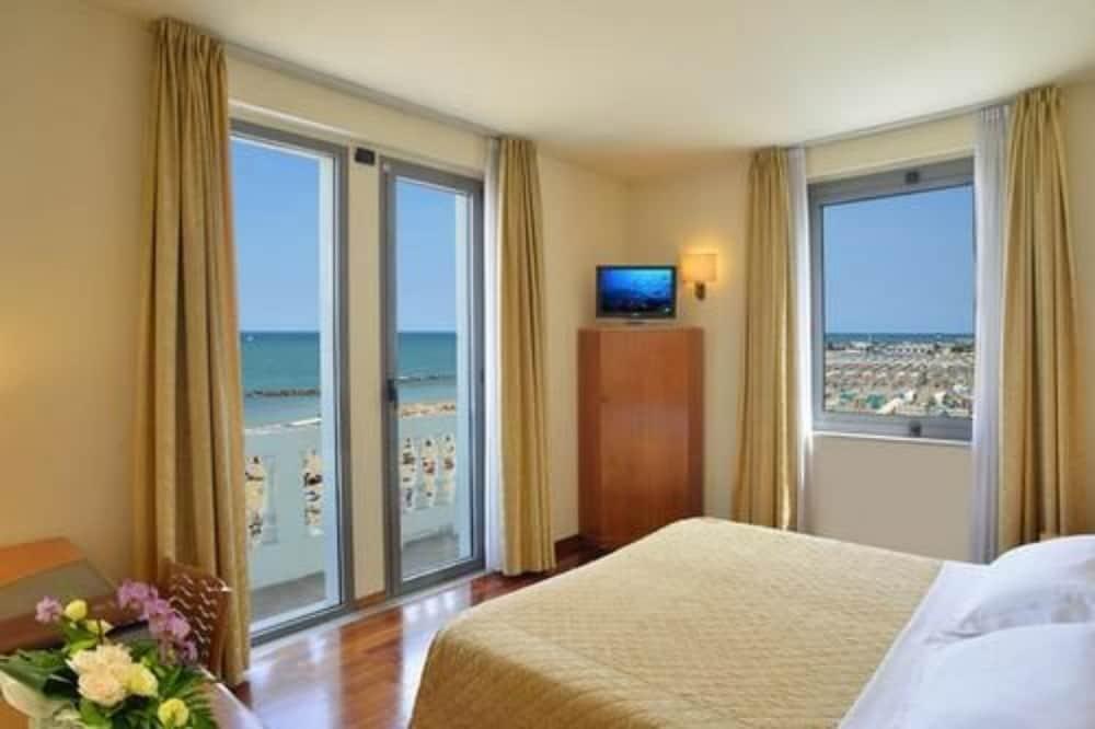 Kursaal Hotel Cattolica Esterno foto